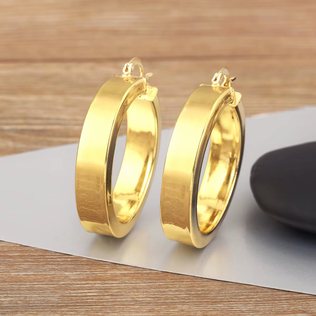 AuraHoop™ Bold Copper Circle Earrings – Four Styles of Effortless Elegance